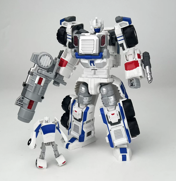 FansHobby MB-15F Naval Commander Armada Optimus Prime White Version