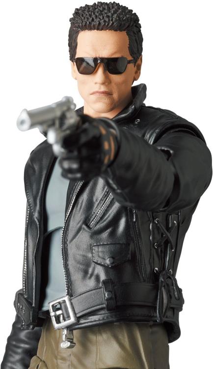 Medicom - IN HAND Images of The Terminator MAFEX No.176 T-800 Medicom - IN HAND Images of The Terminator MAFEX No.176 T-800